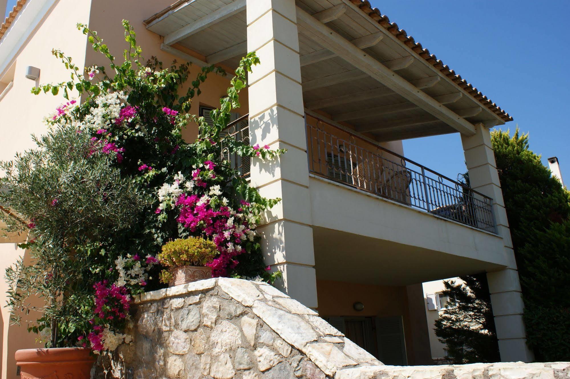 Harmony Hotel Apartments Selianítika Екстериор снимка