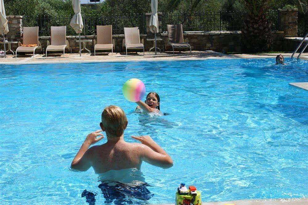 Harmony Hotel Apartments Selianítika Екстериор снимка